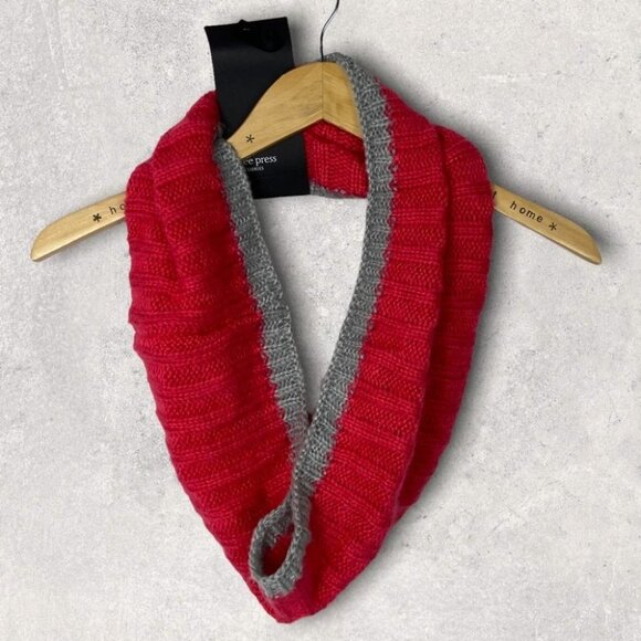 NWT Nordstrom Free Press Infinity Knit Scarf Red Grey New With Tags Warm Cozy - Picture 2 of 7